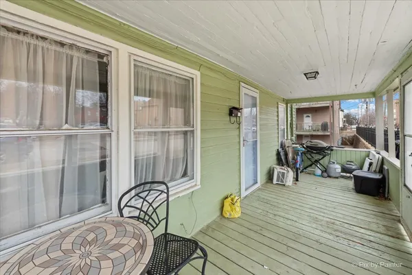 $219,900 | 58 South Geneva Street, Elgin, IL 60120