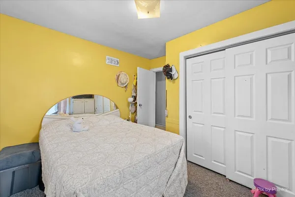$219,900 | 58 South Geneva Street, Elgin, IL 60120
