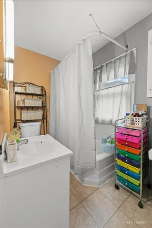 $219,900 | 58 South Geneva Street, Elgin, IL 60120