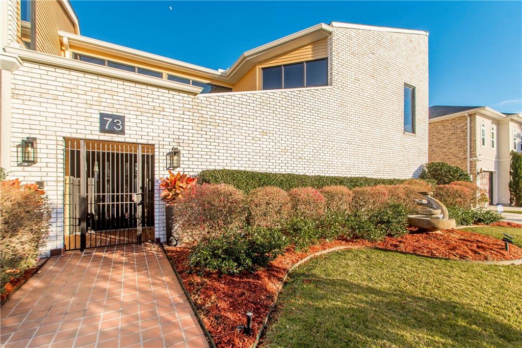 73 Doescher Drive Harahan, LA 70123 - Photo 2 of 35