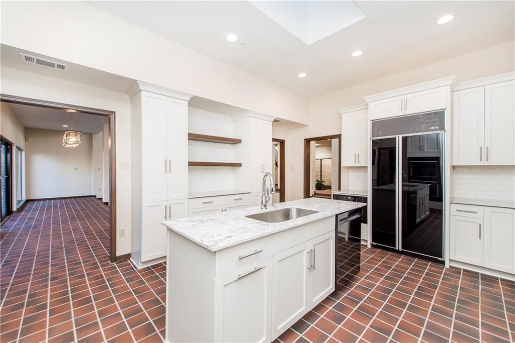 73 Doescher Drive Harahan, LA 70123 - Photo 7 of 35