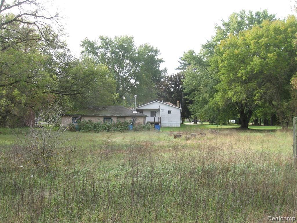 9313 Hubbard Road Davison, MI 48423 - Photo 2 of 2 IMG_5271.JPG