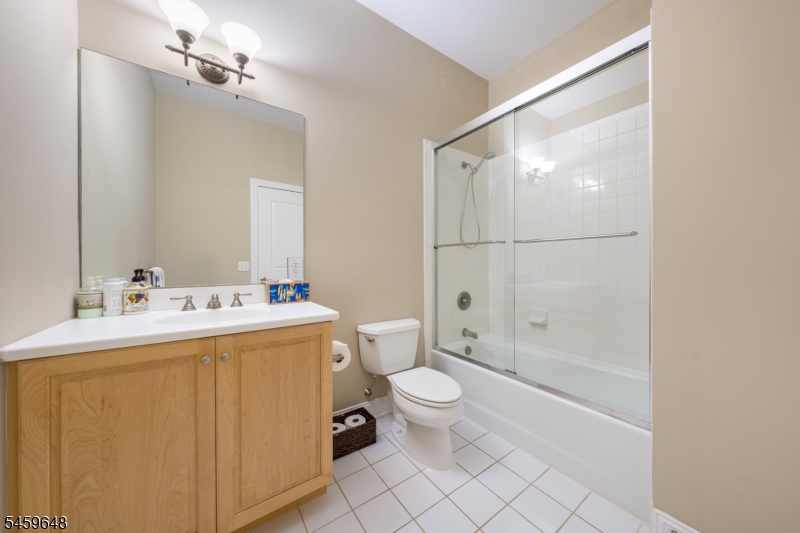1403 Town Center Way Livingston, NJ 07039 - Photo 20 of 46 Gallery Image 20