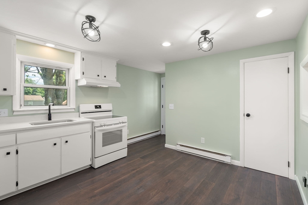 188 Moss Road Springfield, MA 01119 - Photo 10 of 29