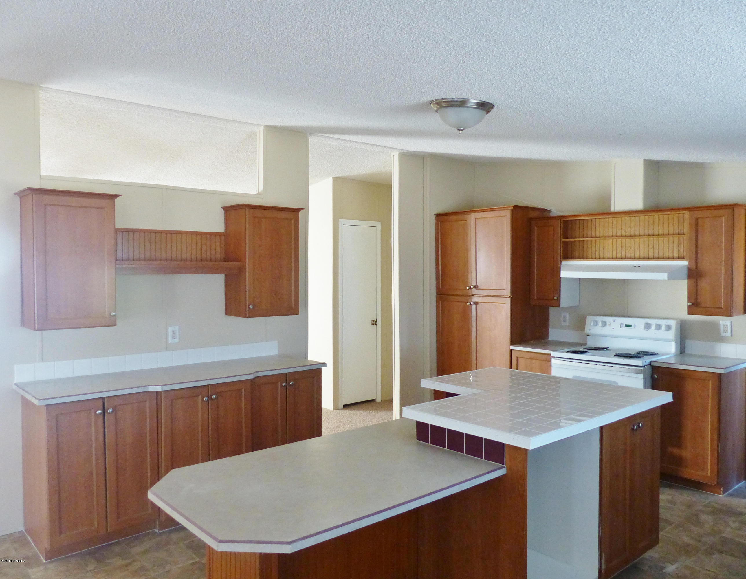 20724 West Telegram Path Road Buckeye, AZ 85326 - Photo 4 of 9 Remodeled kitchen