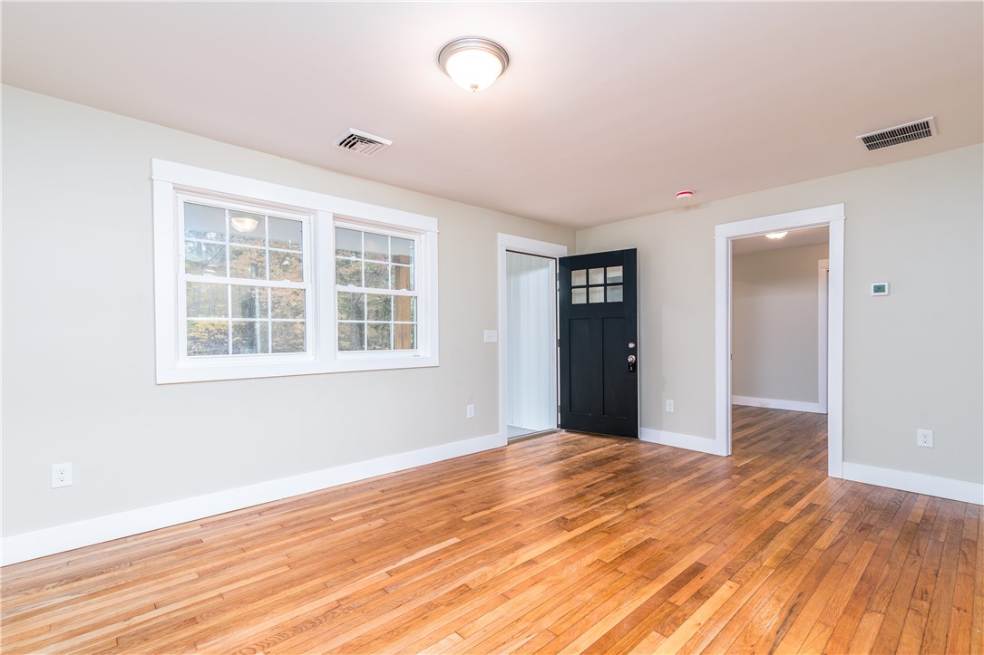 251 S Road South Kingstown, RI 02879 - Photo 11 of 22 Gallery Image 11