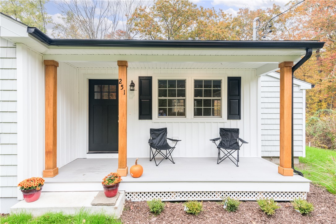 251 S Road South Kingstown, RI 02879 - Photo 2 of 22 Gallery Image 2
