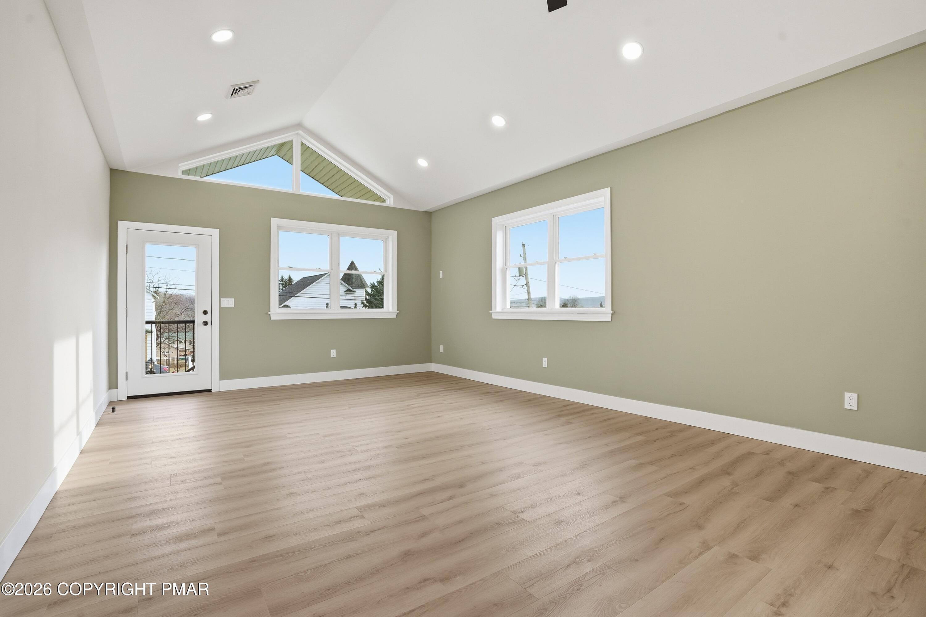 1270 Franklin Street Old Forge, PA 18518 - Photo 14 of 56 LR_DR