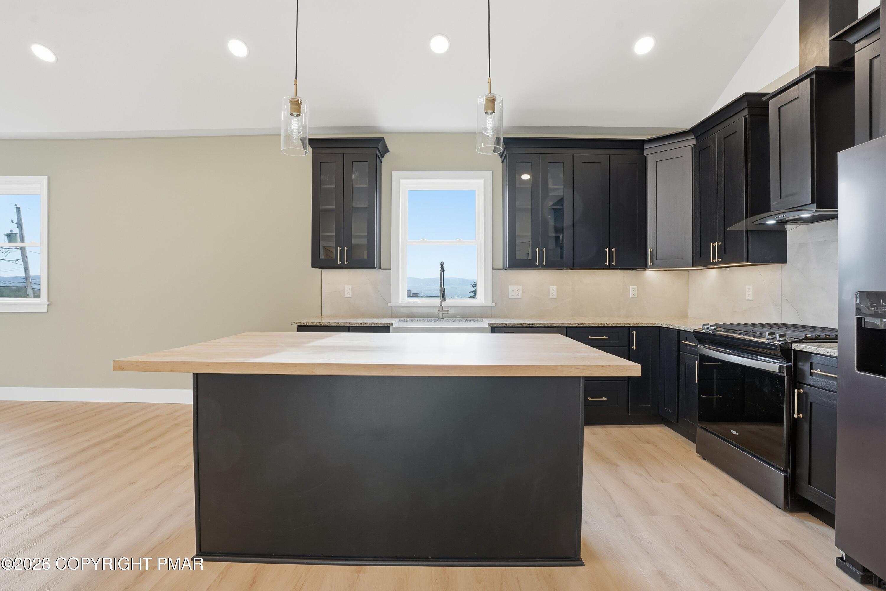 1270 Franklin Street Old Forge, PA 18518 - Photo 15 of 56 Kitchen