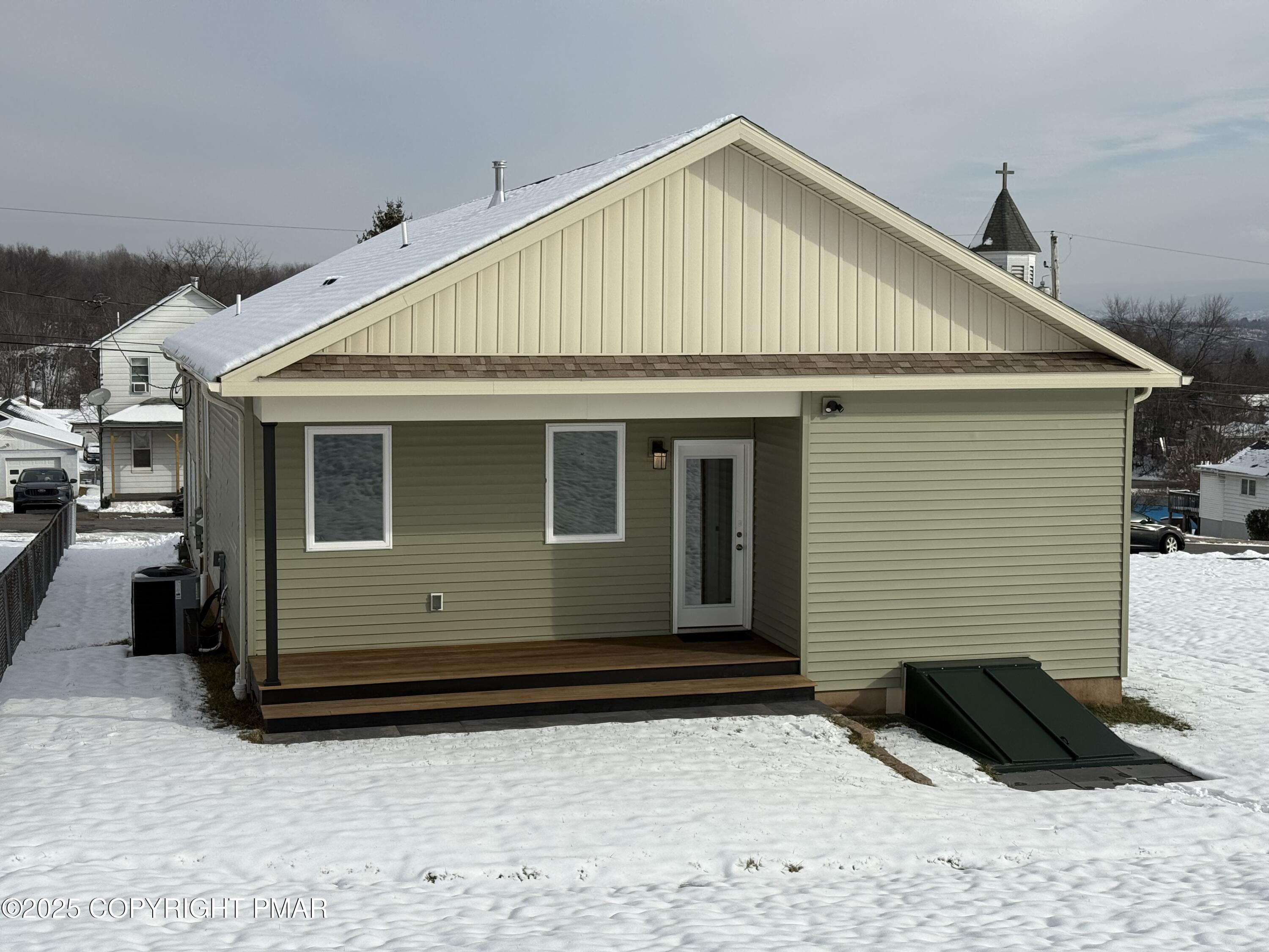 1270 Franklin Street Old Forge, PA 18518 - Photo 29 of 30 a front view of a house