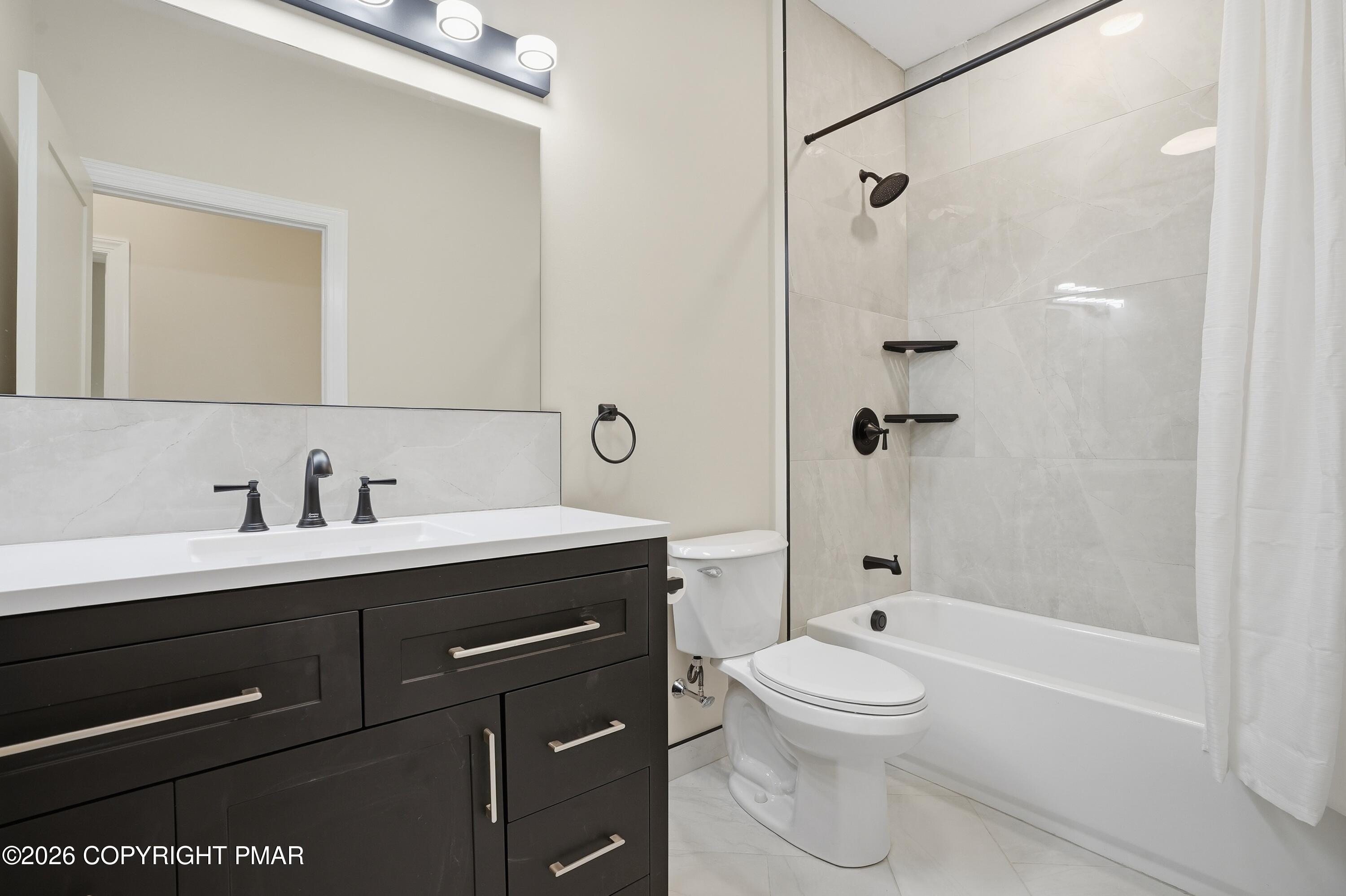 1270 Franklin Street Old Forge, PA 18518 - Photo 36 of 56 Bath 3