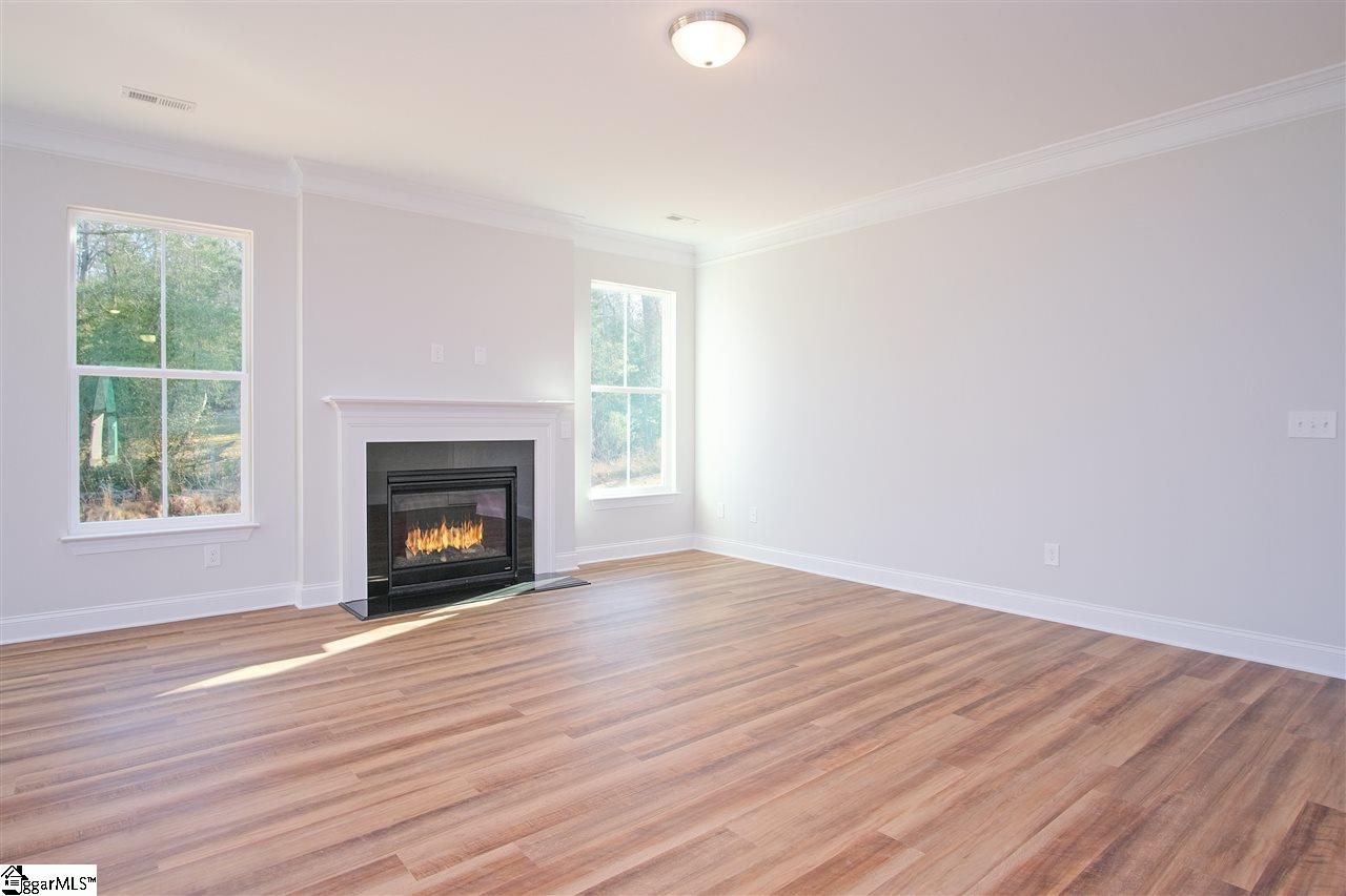 404 Rock Spring Place Simpsonville, SC 29681 - Photo 7 of 29 Gallery Image 7