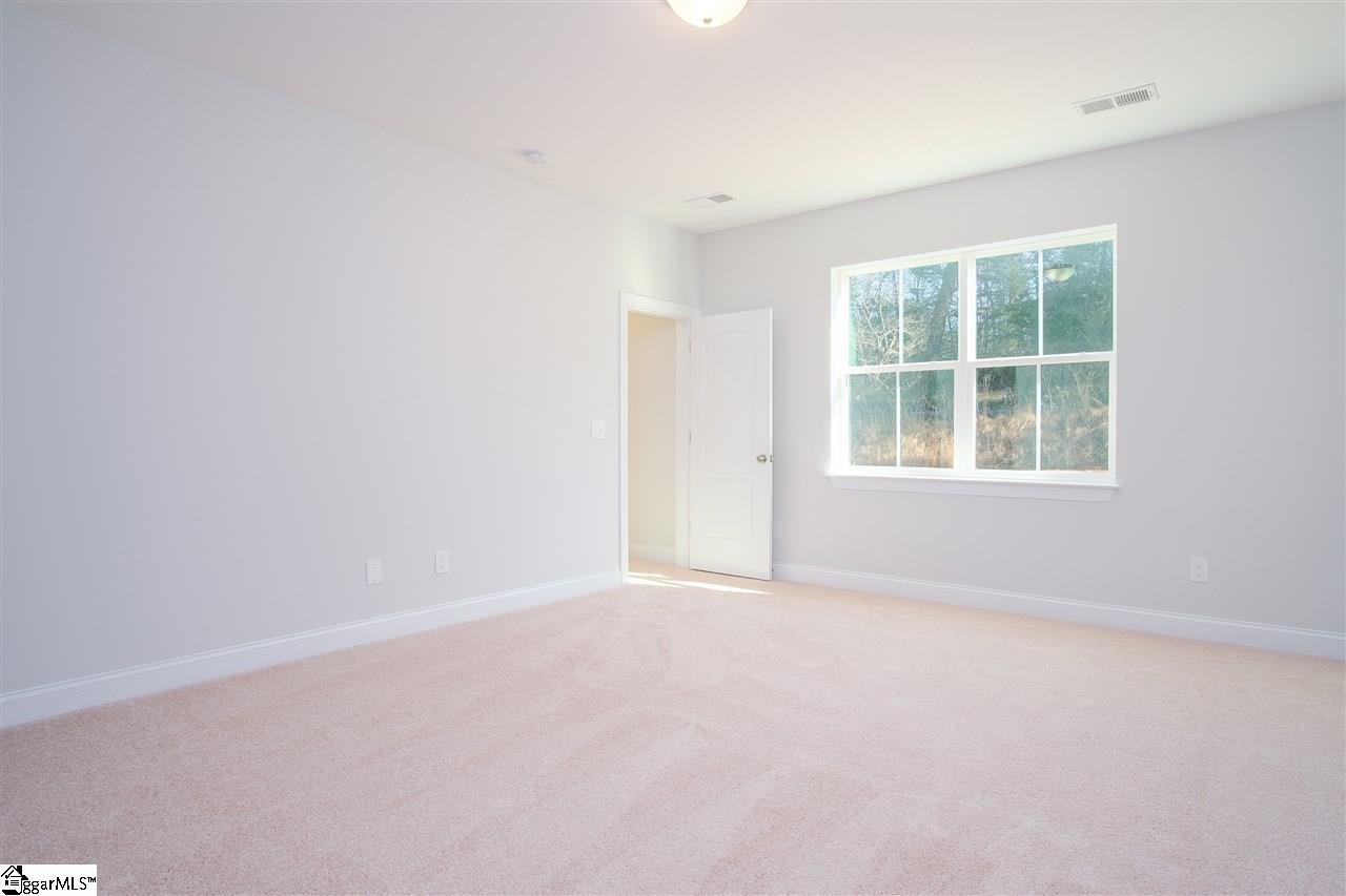404 Rock Spring Place Simpsonville, SC 29681 - Photo 10 of 29 Gallery Image 10