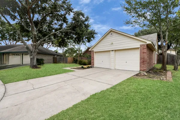$329,000 | 6915 Cansfield Court, Katy, TX 77494