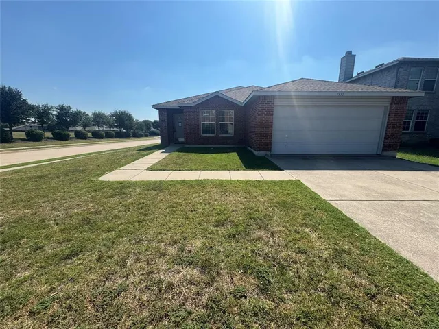 $1,695 | 1932 Elk Lake Trail, Fort Worth, TX 76247