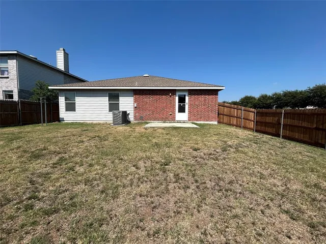 $1,695 | 1932 Elk Lake Trail, Fort Worth, TX 76247