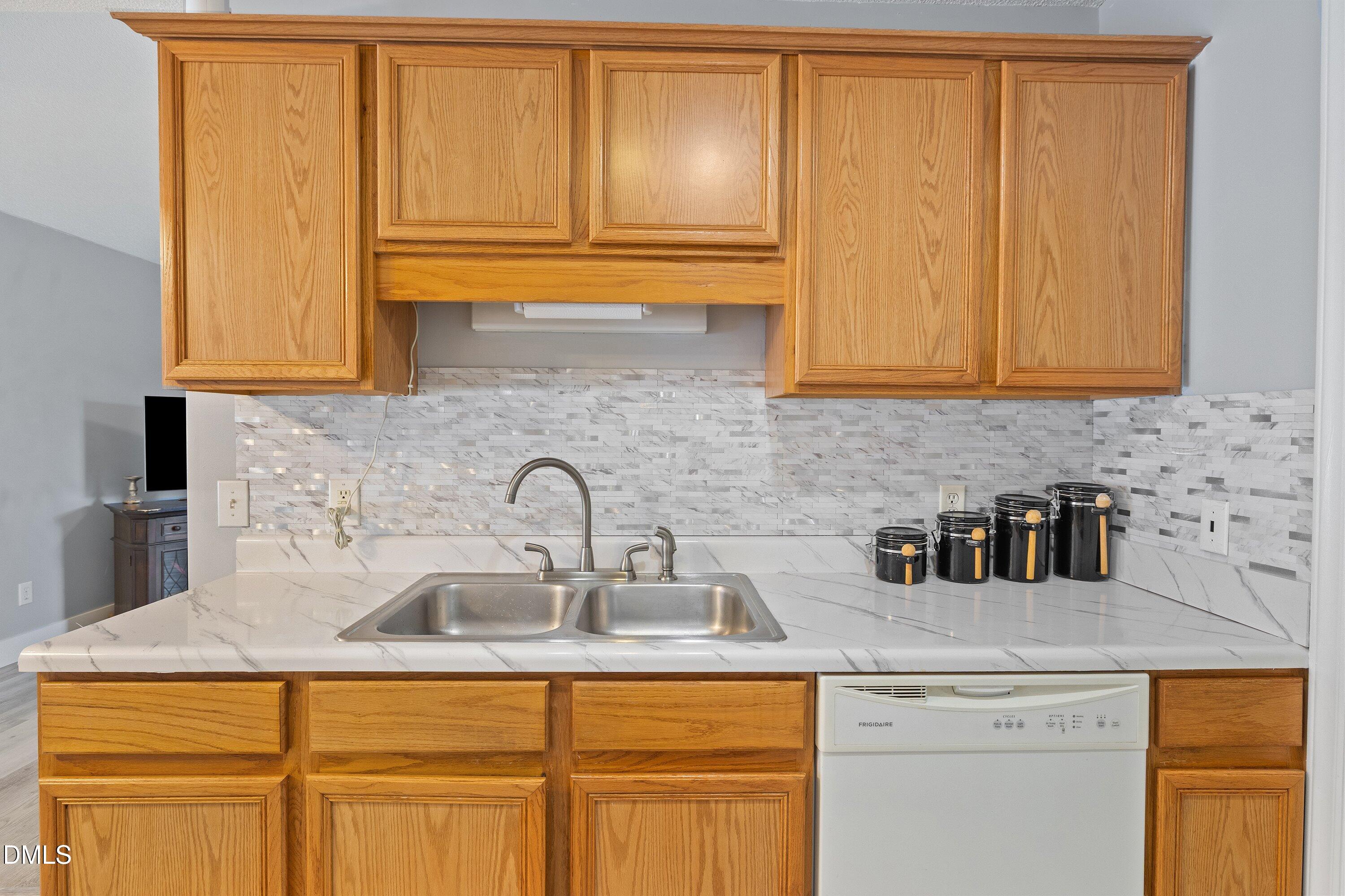 169 Montesino Drive Raleigh, NC 27603 - Photo 18 of 43 18-169 Montesino_2487