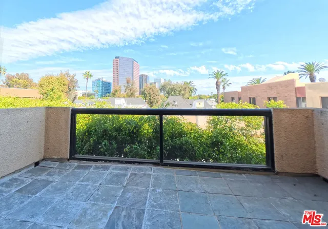 $1,295,000 | 234 South Gale Drive, Unit 308, Beverly Hills, CA 90211