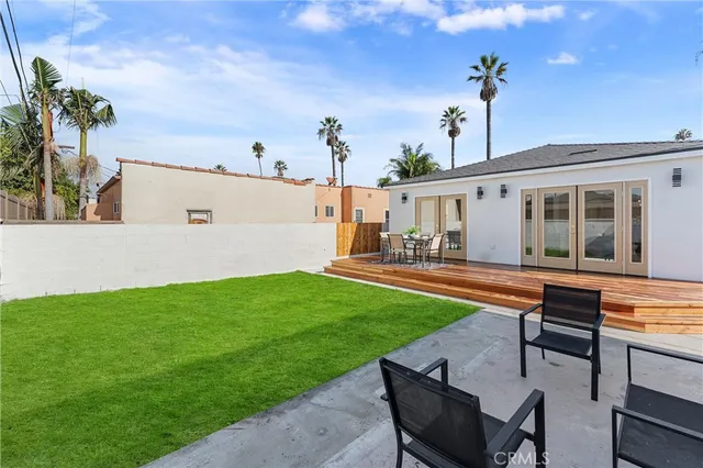 $7,500 | 3945 South Norton Avenue, Los Angeles, CA 90008