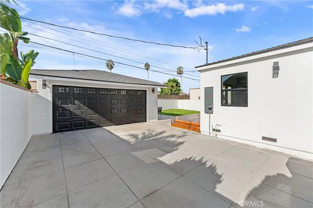 $7,500 | 3945 South Norton Avenue, Los Angeles, CA 90008