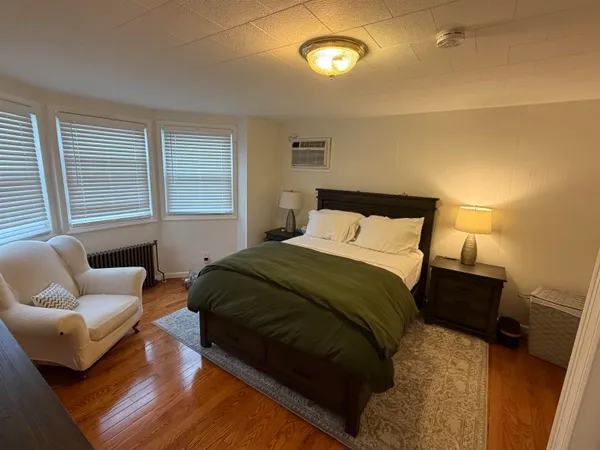 $2,950 | 72 Reservoir Avenue, Unit 2, Jersey City, NJ 07307