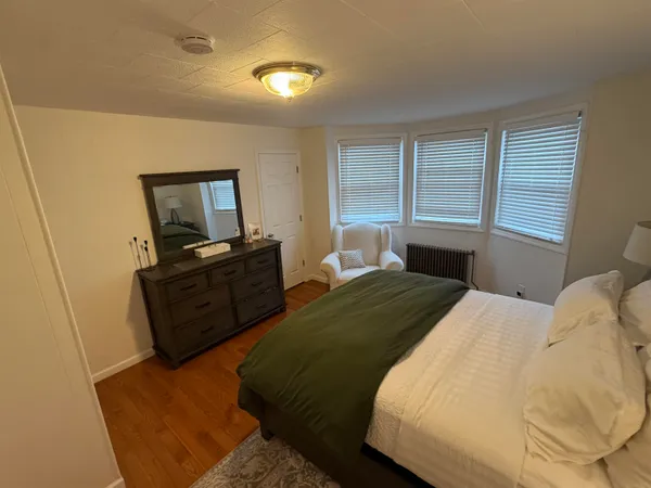 $2,950 | 72 Reservoir Avenue, Unit 2, Jersey City, NJ 07307