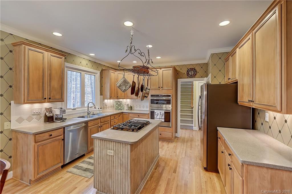 3939 Huckleberry Road Charlotte, NC 28210 - Photo 11 of 36 Gallery Image 11