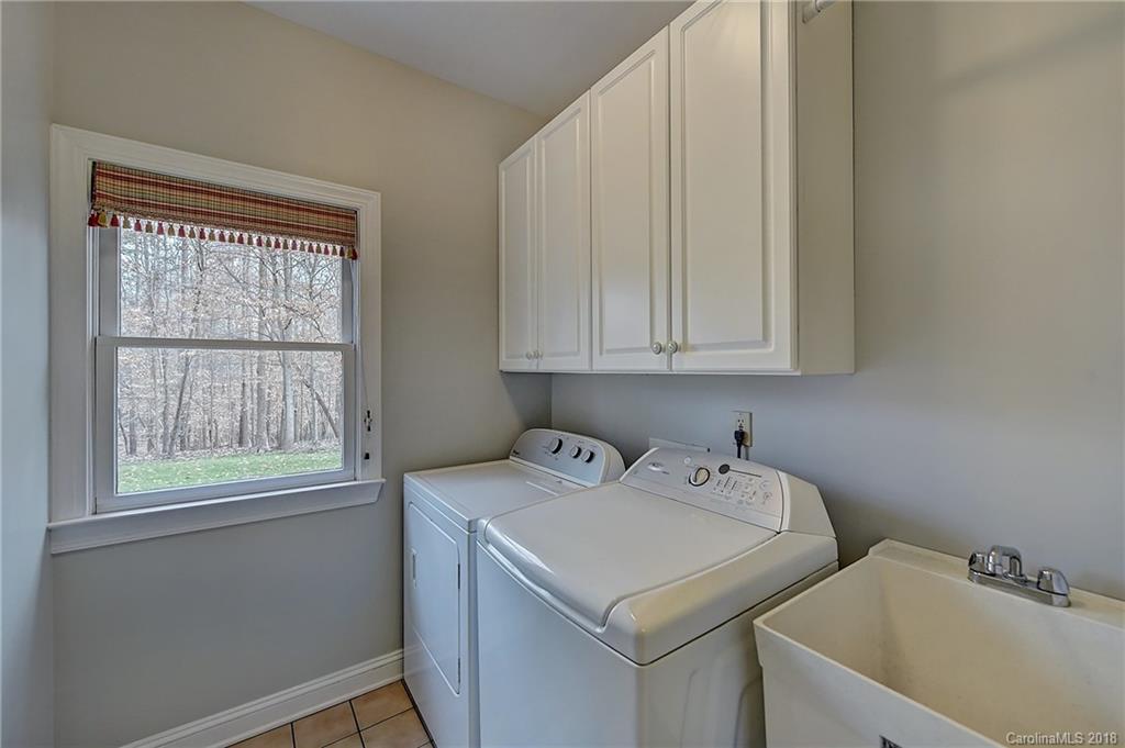 3939 Huckleberry Road Charlotte, NC 28210 - Photo 13 of 36 Gallery Image 13