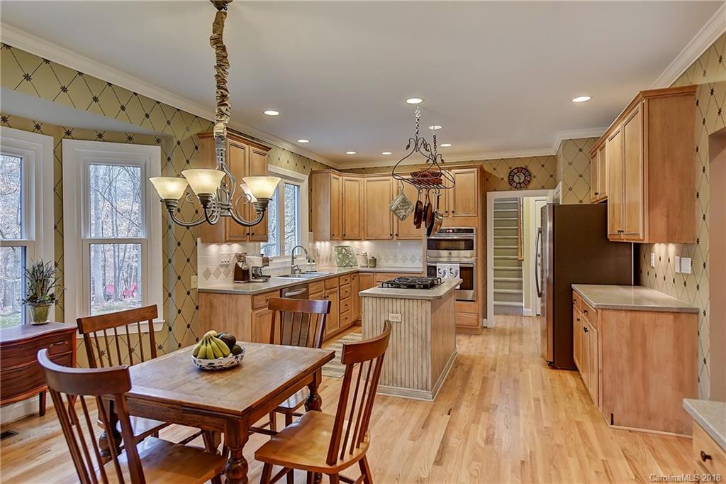 3939 Huckleberry Road Charlotte, NC 28210 - Photo 8 of 36 Gallery Image 8