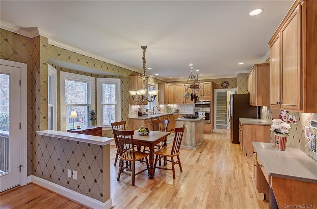 3939 Huckleberry Road Charlotte, NC 28210 - Photo 9 of 36 Gallery Image 9