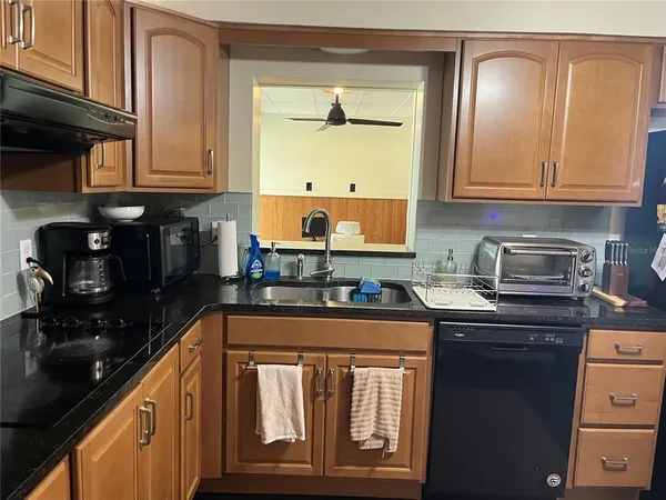 $412,500 | 2102 Shaffer Place, Orlando, FL 32806