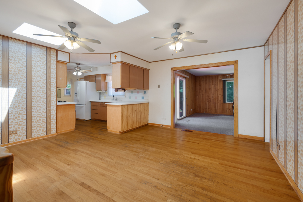 79 Eden Road Elk Grove Village, IL 60007 - Photo 11 of 26