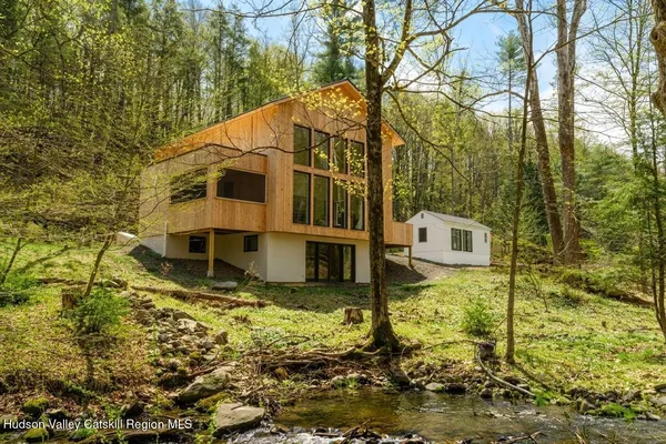 $1,495,000 | 332 Mohonk Road, High Falls, NY 12440