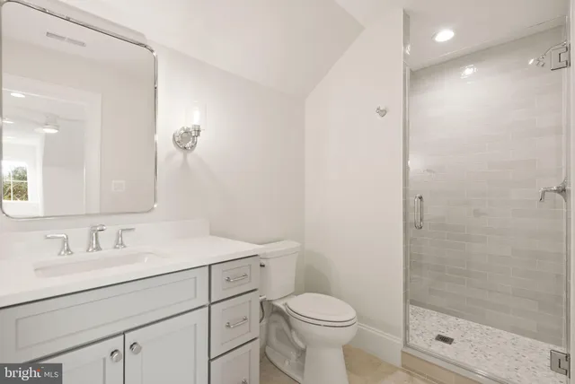 $2,895,000 | 6613 31st Street North, Arlington, VA 22213