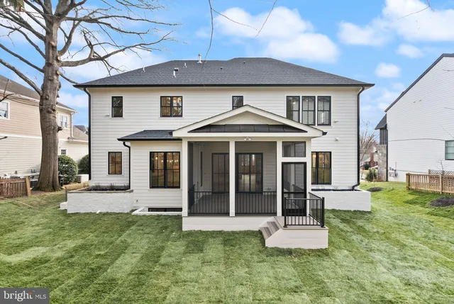 $2,895,000 | 6613 31st Street North, Arlington, VA 22213