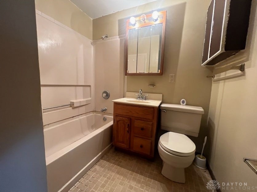 6468 Hemingway Road Dayton, OH 45424 - Photo 8 of 11 Gallery Image 8