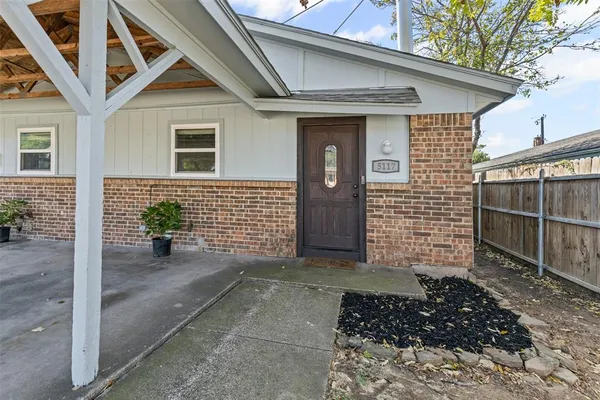 $275,000 | 5117 Curzon Avenue, Fort Worth, TX 76107