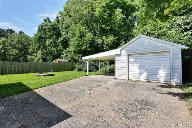 $224,900 | 151 Helen Place, Collinsville, IL 62234
