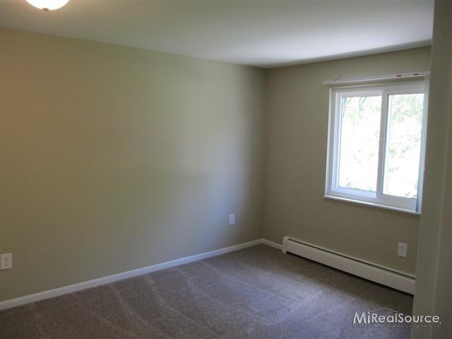 1141 Tienken Court Rochester, MI 48306 - Photo 15 of 18 31147010-14.JPG