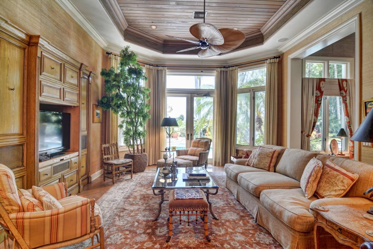 3404 Barrow Island Road Jupiter, FL 33477 - Photo 10 of 26 Family Room