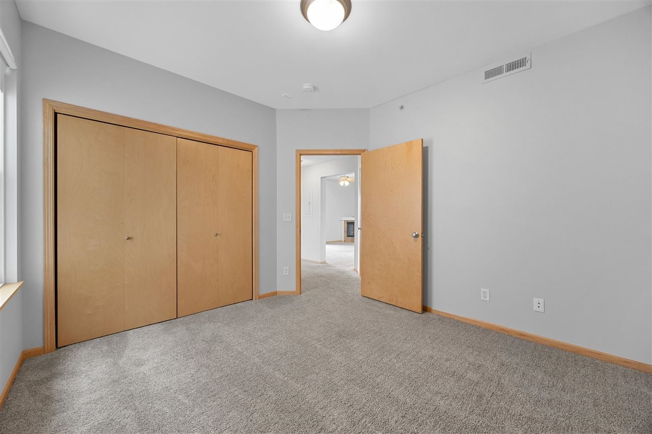 1092 Walnut Avenue, Unit 102 Riverside, IA 52327 - Photo 19 of 35 Gallery Image 19