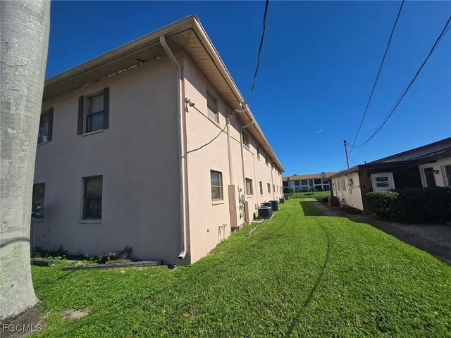 $3,200,000 | 1215-1221 Southeast 46th Lane, Cape Coral, FL 33904