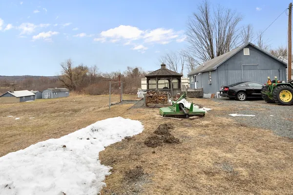 $560,000 | 345 Greenfield Road, Deerfield, MA 01342