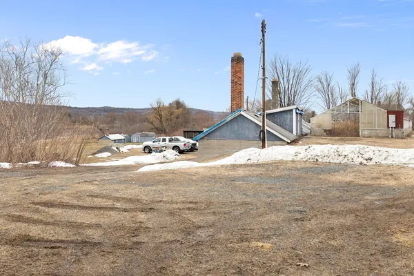 $560,000 | 345 Greenfield Road, Deerfield, MA 01342