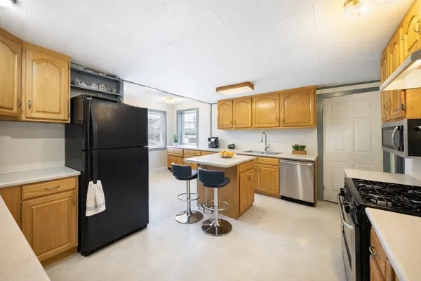 $560,000 | 345 Greenfield Road, Deerfield, MA 01342