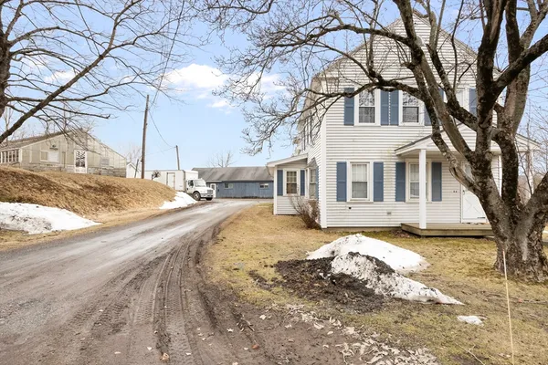 $560,000 | 345 Greenfield Road, Deerfield, MA 01342