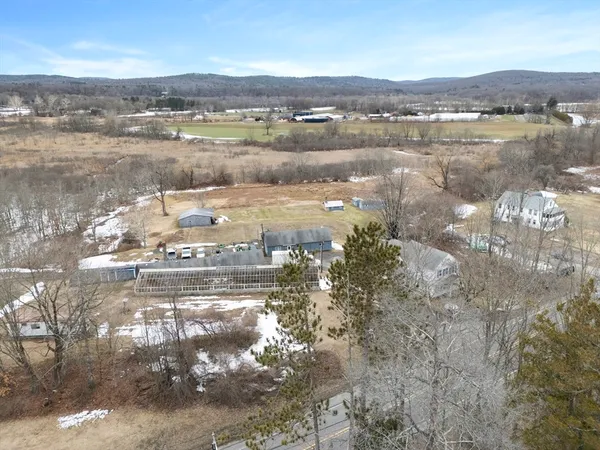 $560,000 | 345 Greenfield Road, Deerfield, MA 01342