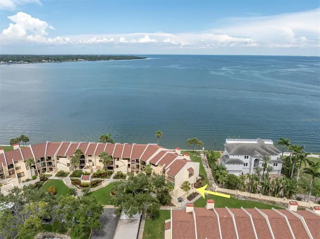 $3,000 | 7540 Sunshine Skyway Lane South, Unit P10, St. Petersburg, FL 33711