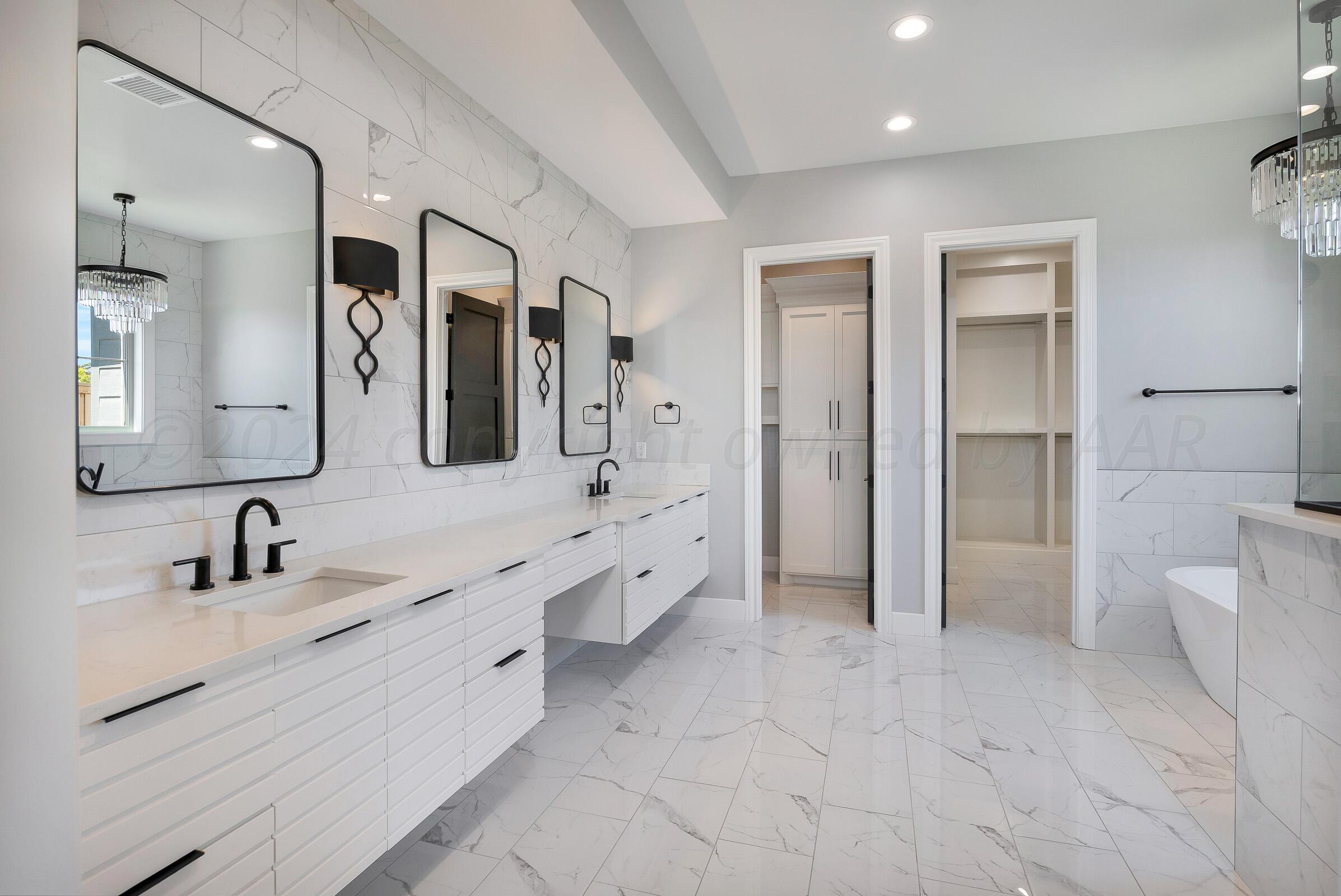 1401 Herring Ranch Road Amarillo, TX 79124 - Photo 19 of 42 019_Primary Bathroom