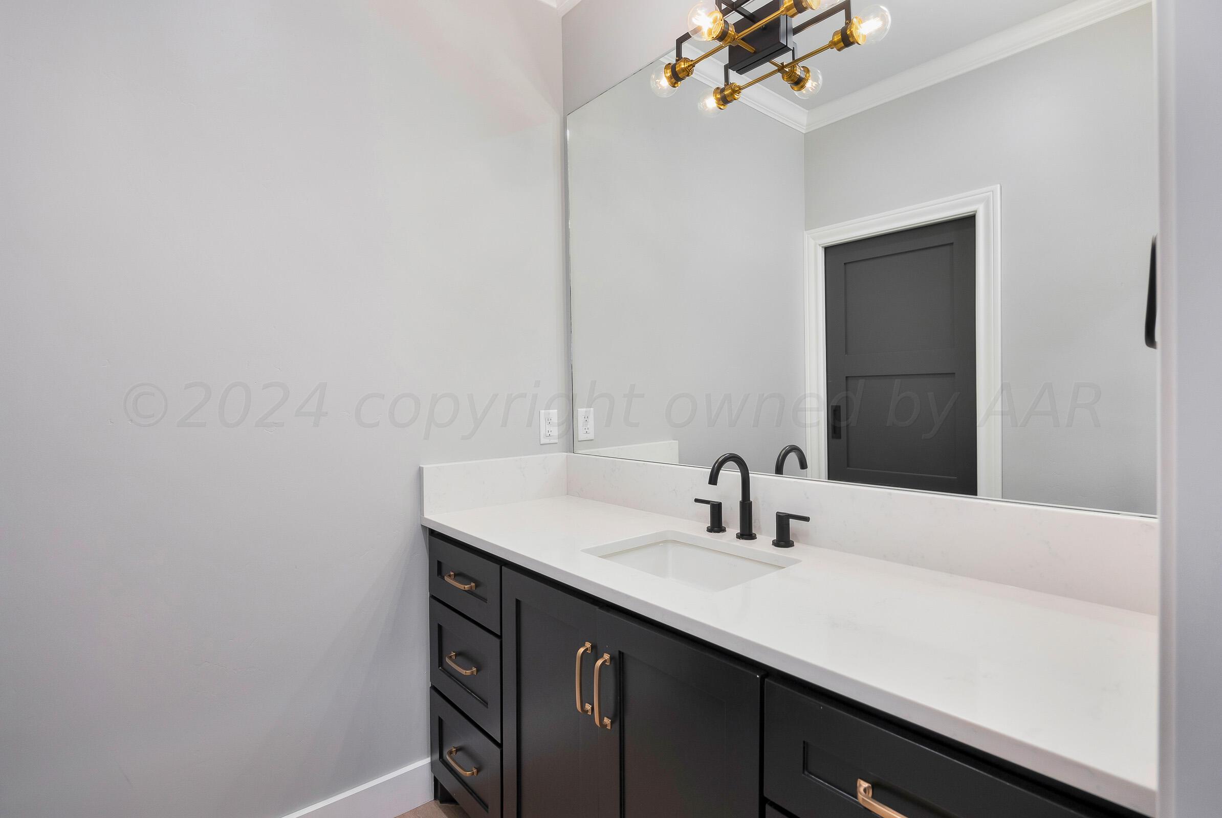 1401 Herring Ranch Road Amarillo, TX 79124 - Photo 30 of 42 030_Bathroom 3